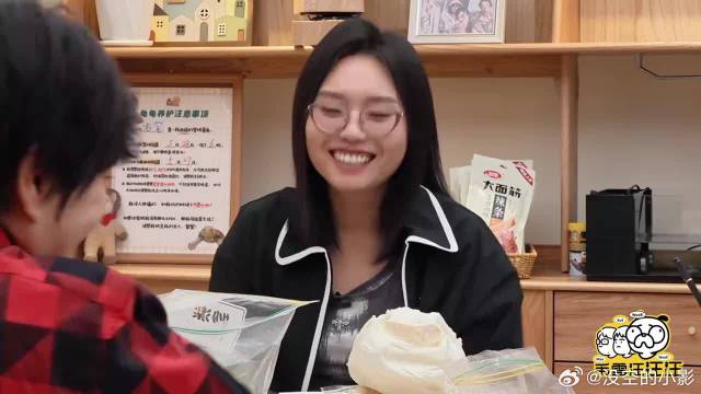 这一天好多瓜！蔡明当面蛐蛐倪萍，简直比演小品都好看