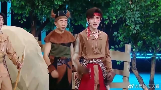 宋亚轩不愧是时代少年团的，这舞蹈功底真不是盖的！