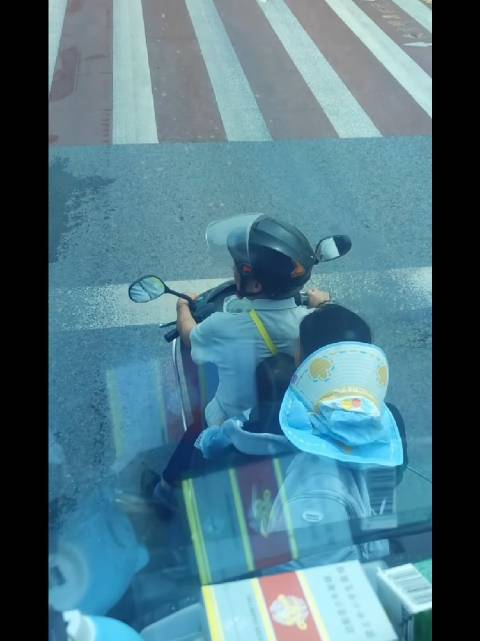 最怕无知者，请一定要远离大货车