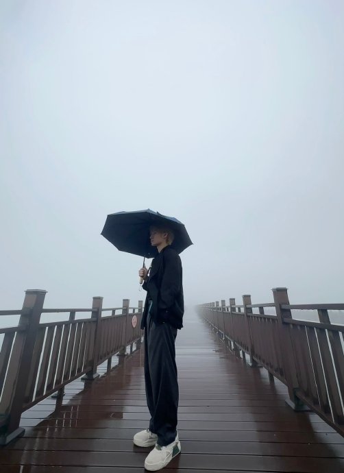 张真源现在的身高具体是多少，对比大张伟有什么变化？
