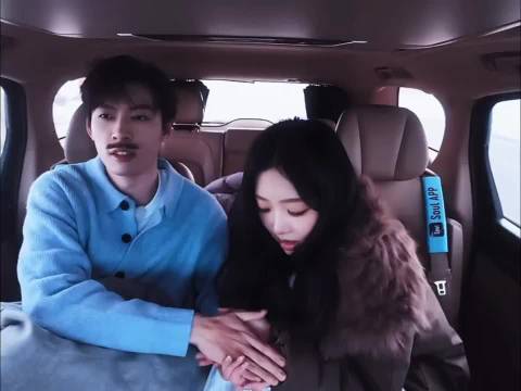 “他真的向我走了九十九步” 两位是在演甄嬛传 雪地相遇是吧 怦然心动20岁