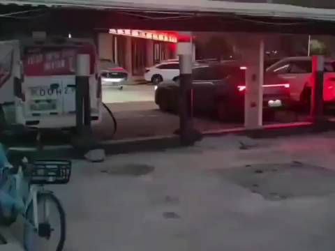 白天是货拉拉，晚上是网约车，太拼了