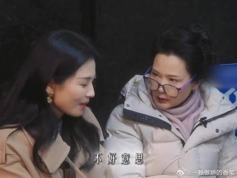 这个@何赛飞 凶不过三秒，剩下的都是可爱