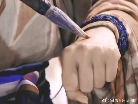 杨幂烫伤伤势好转，康复中