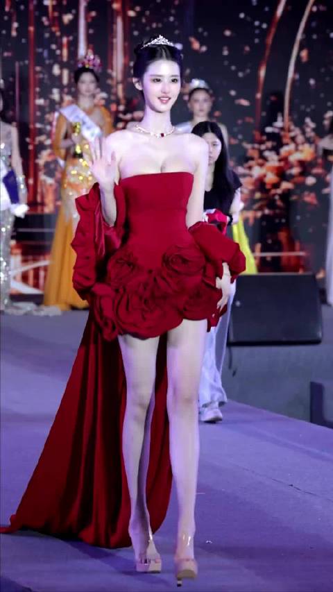 被称为小刘亦菲的全国选美冠军，这身材跟气质真的绝了