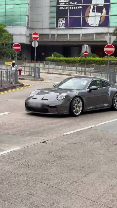 渣渣辉座驾～992.1 GT3 Touring！品味在线