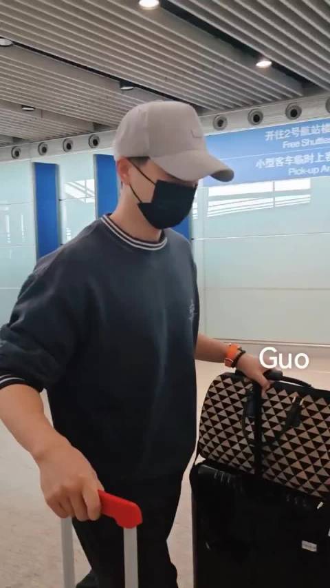 马龙结束伦敦世乒赛征程回京