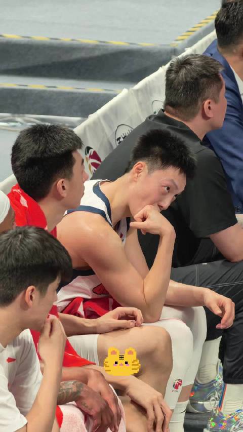 胡明轩带伤坚持比赛，赛季结束表态不换人