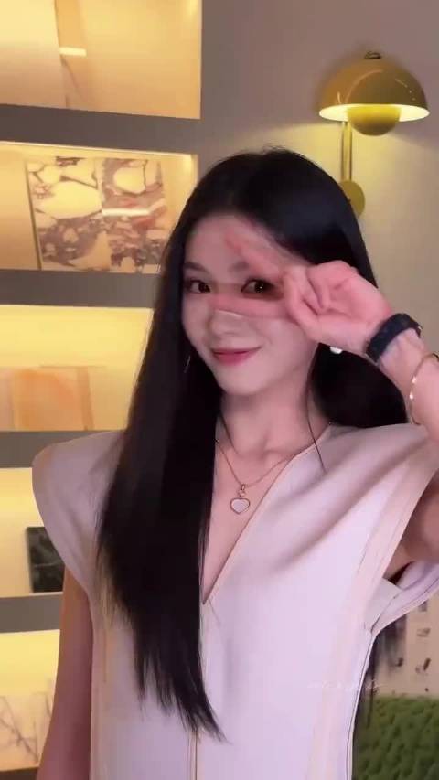 像是一首无法停止单循环的无名歌！