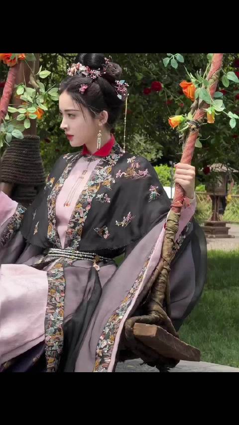 娜扎代言玉茗茶骨品牌荣善宝