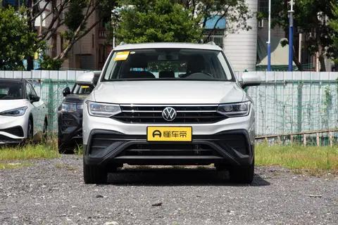 2025款大众途观L出众款300TSI vs 330TSI两驱龙腾版的差异点?
