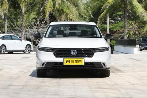 实拍评测雅阁PHEV,搭2.0L插电混动,产品力如何?