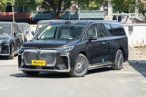 全新岚图梦想家 PHEV 四驱卓越乾崑版:35 万级 MPV 的新标杆?