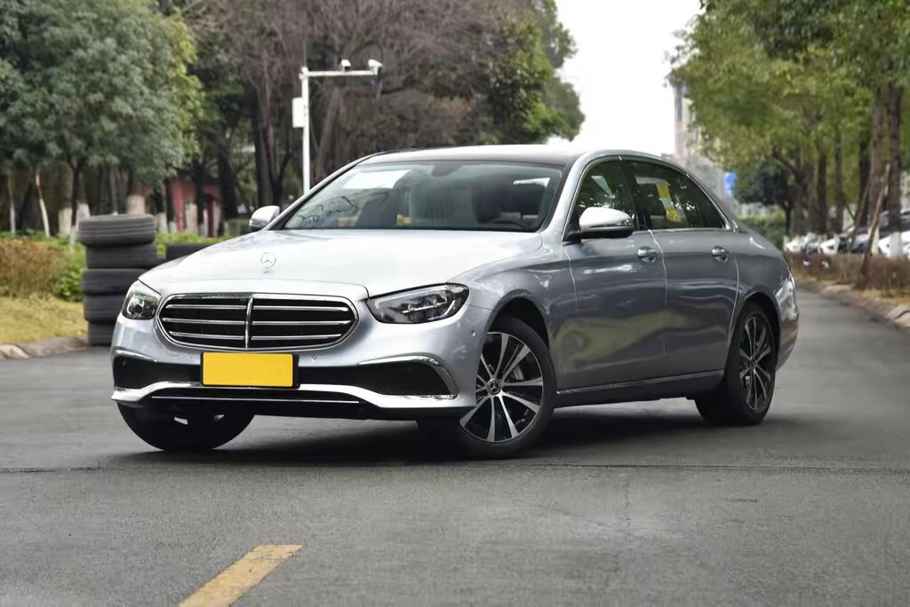 奔驰E级PHEV,搭载2.0T电机,6.7秒破百能上绿牌
