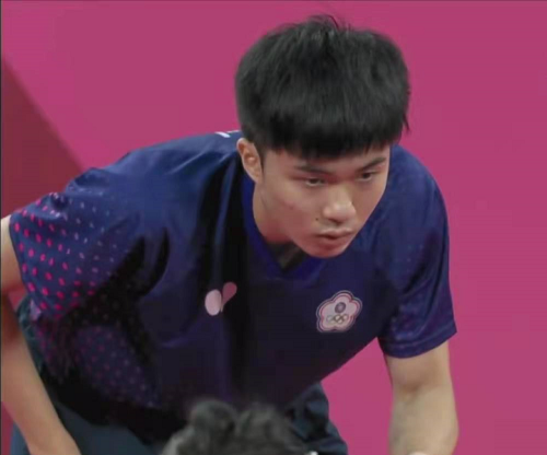 林昀儒/郑怡静4-0法国组合，获得奥运史上首枚乒乓球混双铜牌_新闻
