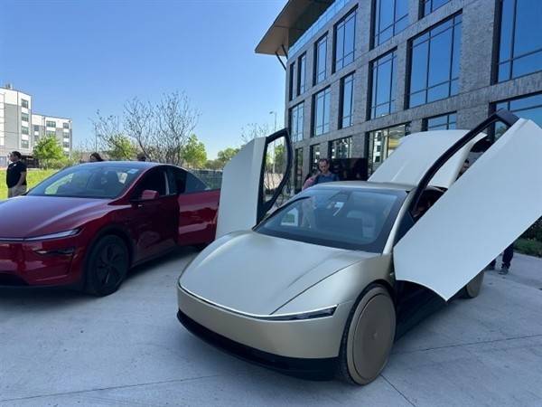 特斯拉调整商标名称,Robotaxi更名再申请