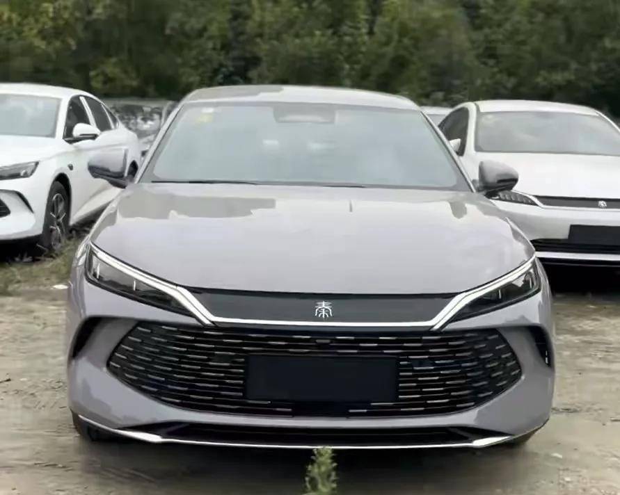 相差1万!比亚迪秦LDM-i210km与吉利银河A7150km,售价分别为10.98万和9.78万_汽车