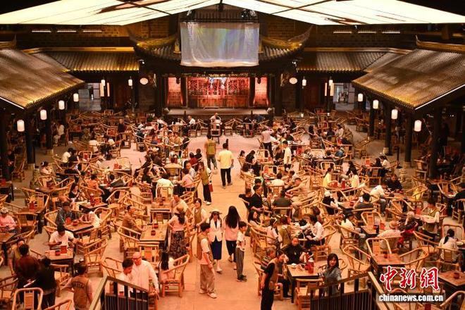 非遗进茶馆 重庆市民品茗感受巴渝文化