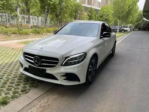 一手奔驰C260，2020款运动版，4万公里，15万体验豪华轿跑！
