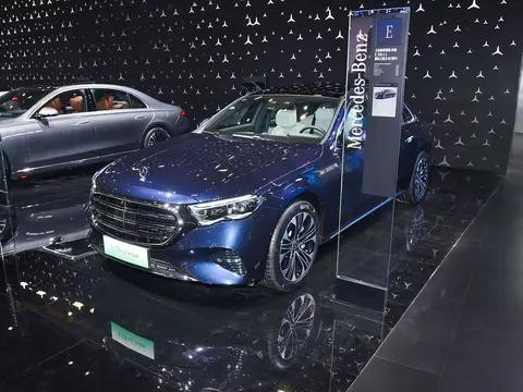 配2.0T插混系统 全新奔驰E级PHEV将于6月1日上市 纯电续航106km