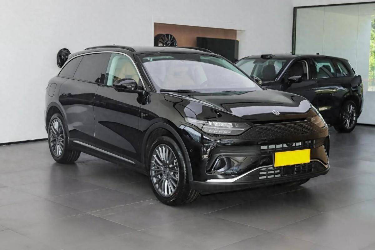 2026款零跑C10售 12.28万起 你还会看宋PLUS、银河E5、深蓝S05吗?