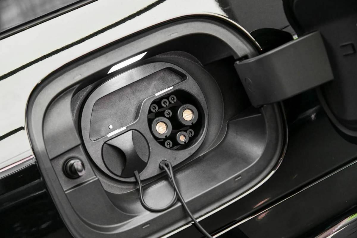 纯电钛7来了！方程豹钛7 EV售19.98万起，“二刀”电池/闪充上车_汽车