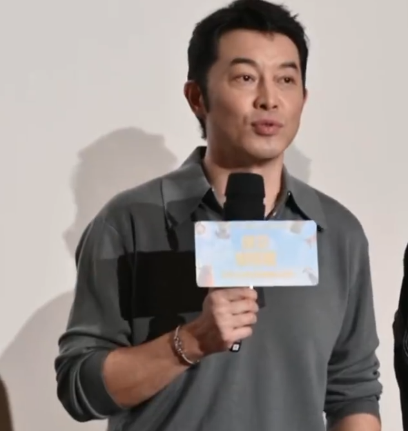 武林外传演员差距大，沙溢一年瘦36斤，姚晨又离婚，倪虹洁翻红