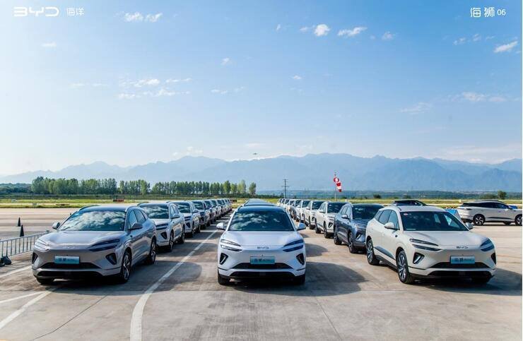 Model Y车主不自信了？试驾全能王比亚迪海狮06！ | BitAuto Cambodia
