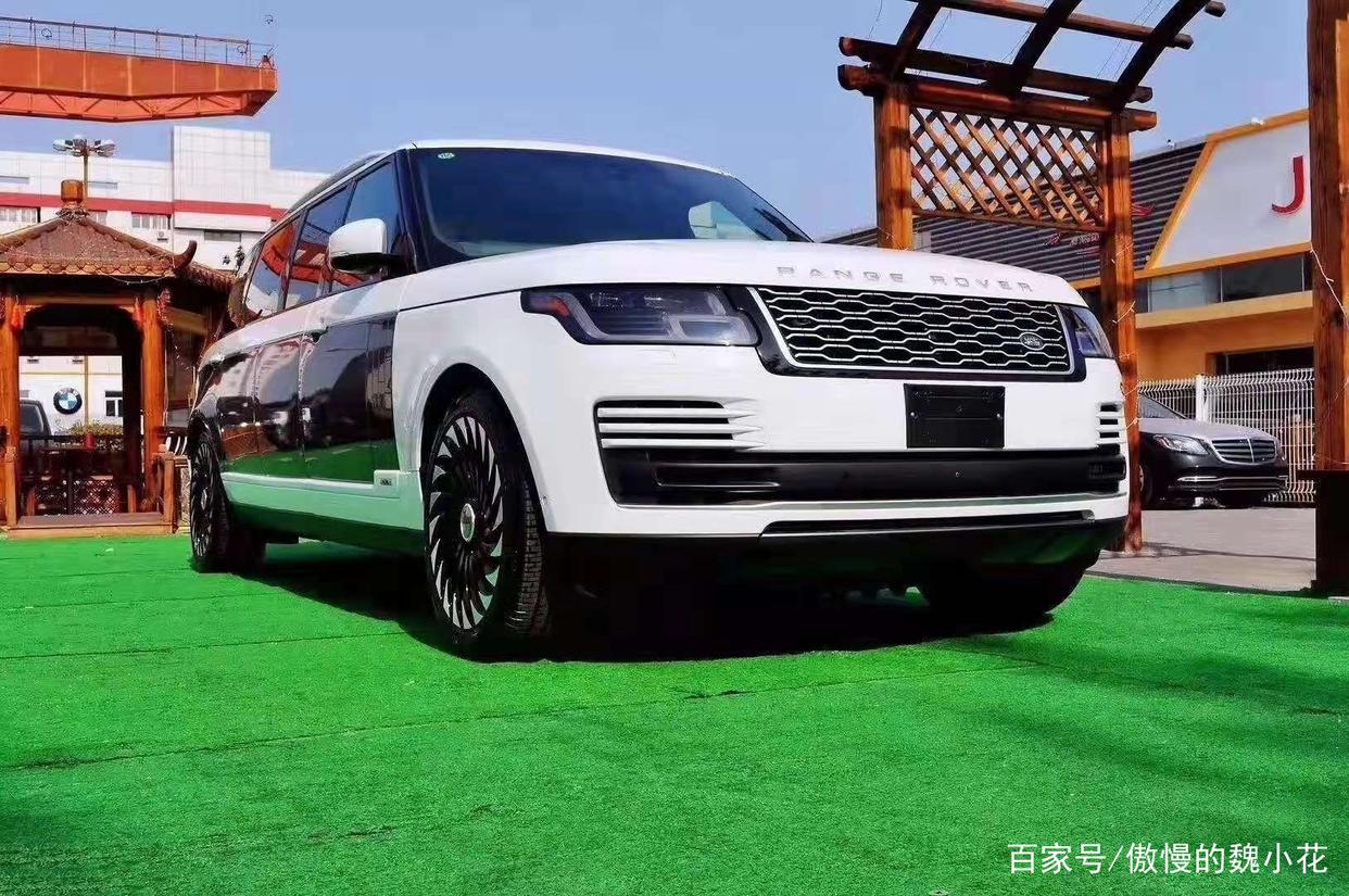 20款揽胜“皇家一号”到店实拍,王宫级内饰,标配5.0T V8发动机