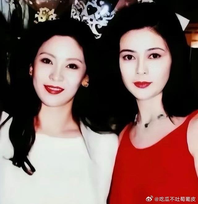 王晶称赞向太年轻时颜值“顶级” 美貌与智慧并存_娱乐频道