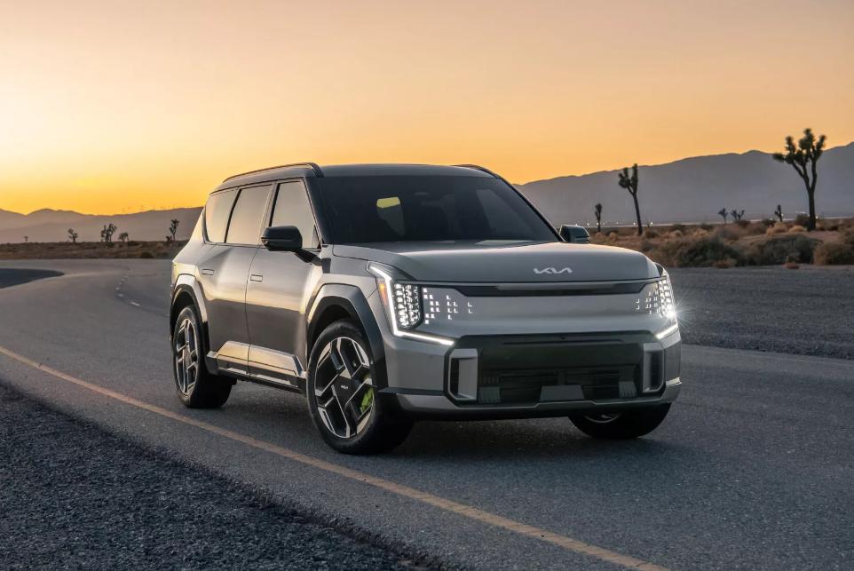 2026款起亚EV9 GT来袭!虚拟换挡+运动套件,500匹马力,4秒破百