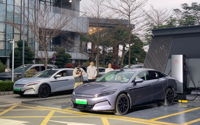 比亚迪“兆瓦闪充”有多快？充电补能实现“油电同速” — 新京报