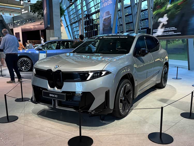 新世代序幕拉开:BMW iX3 2025慕尼黑车展发布