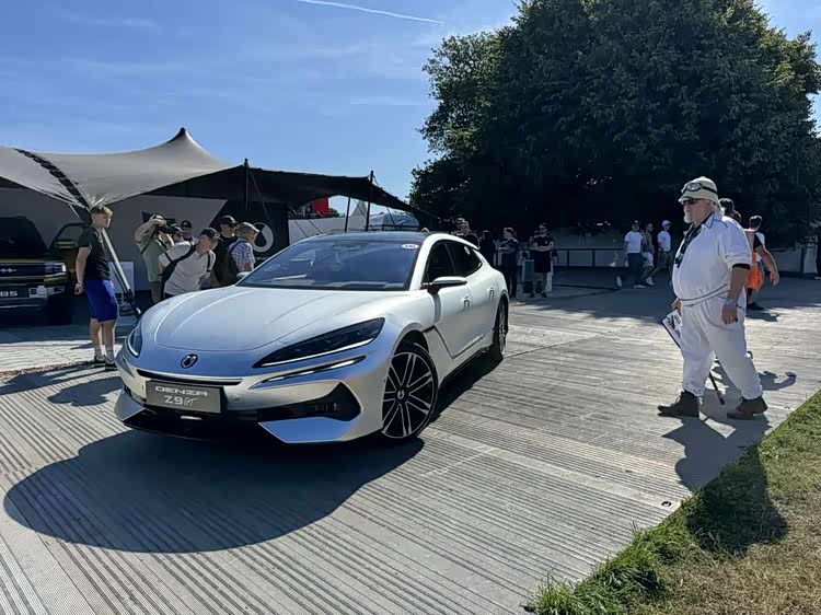 2025 古德伍德:腾势 Z9GT 正式亮相!外观迷人,内饰科技