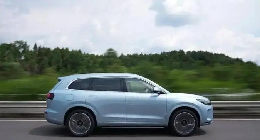 2026年销量破万的爆款增程车,真的很香,却在悄悄劝退第一批车主