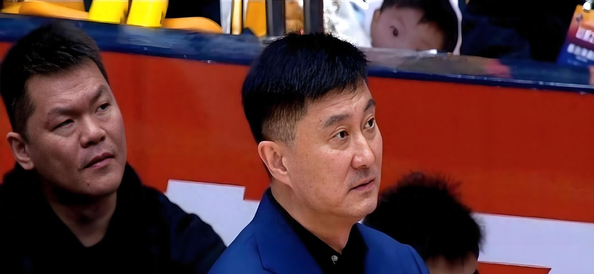 豪华引援变笑话！广东1-2出局夜最大败笔曝光，杜锋发言让人心酸