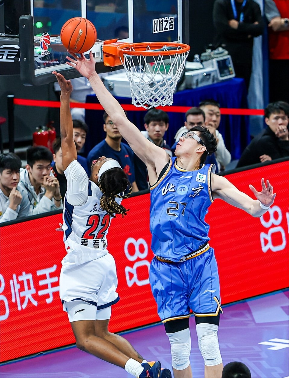 随着广东73-88北京，诞生4个赢家和2个输家，胡明轩徐杰在列