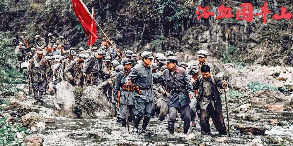 “只要有人记得，我们就永远活着”，这部电影为何“宁可亏本”也要拍？