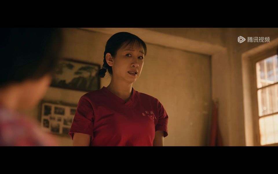 才播4集，全国收视率第一，央视一套这部现实题材剧，张嘉益秦海璐刘浩存窦骁领衔，又是2026年度黑马