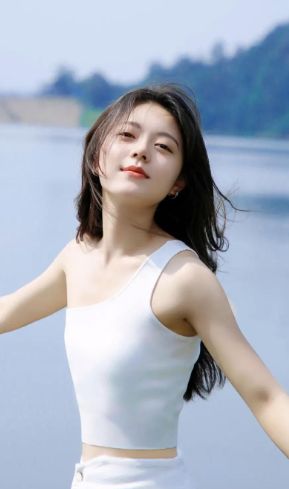 这个暑期档，“00花”很忙