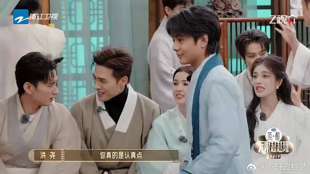 真的要被这段笑死，于小彤演绎油腻版许仙被刘涛吐槽，自己都说像流氓