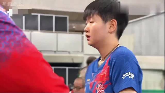 发起狠来的小魔王上演暴力美学，硬刚美国队长
