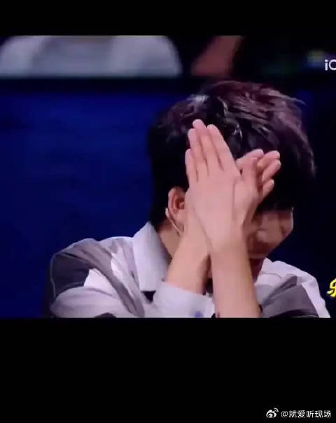大老师这么爱热闹的一个人，竟然不喜欢饭局，就冲这点我有点膜拜这个人啦！