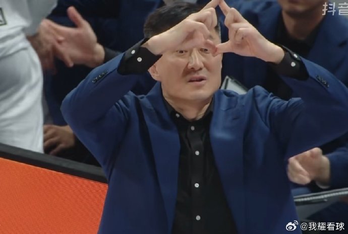 广东男篮具体是如何在季后赛中以73-88不敌北京队，导致止步八强的？