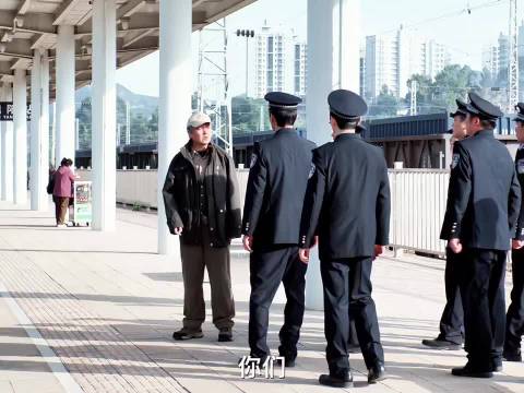 潘粤明即兴演绎黑夜告白结局，火车站送别引观众共鸣