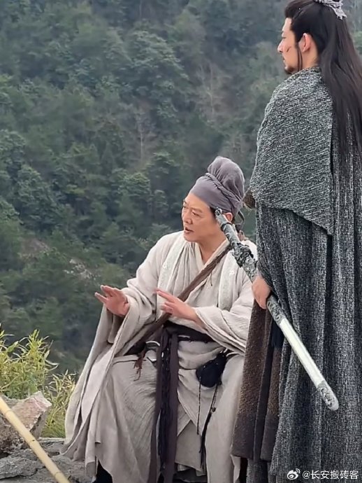 观众对李连杰首部微短剧《源力江湖》的评价和反响如何？