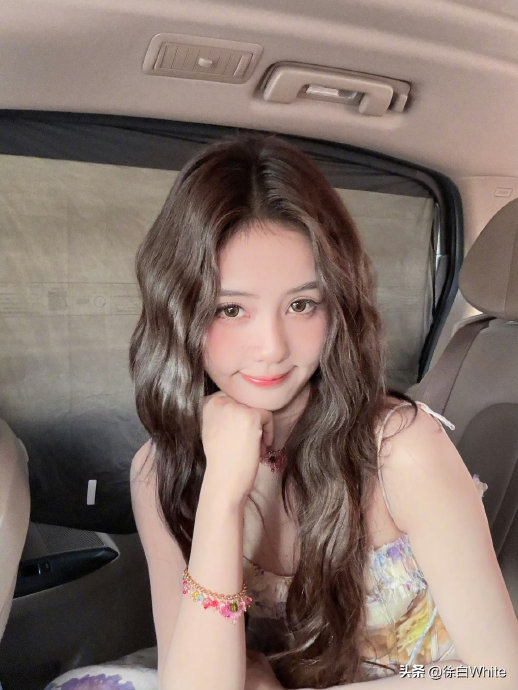 于正与白鹿的合约关系现状如何，是否会影响白鹿未来的事业发展？