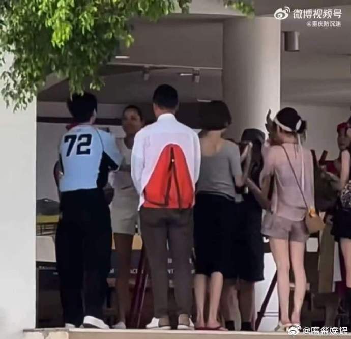 为什么网友称瞿颖和王俊凯为“西班牙人”和“新加坡人”？