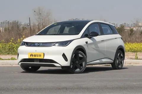 2025款比亚迪海豚:销量破百万，都市精致通勤的实力之选