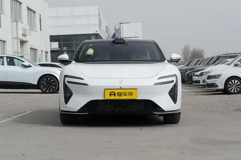 限时权益价18.99 万起，阿维塔 06怎么选？轴距 2940mm+操控 配置解读